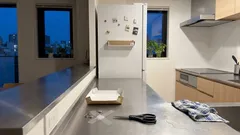 空き箱でできるラップ収納DIY 冷蔵庫に貼って「浮かせる収納」を叶える方法