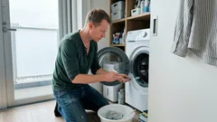 洗濯機のニオイが消える 掃除の盲点7つと正しい順番